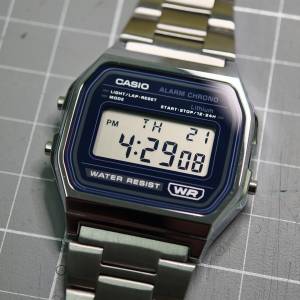 港行淨錶 新淨面無花 Casio A158WEA-2 七年電 防水