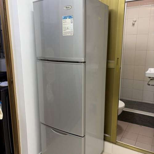 Whirlpool WRT250 三門雪櫃