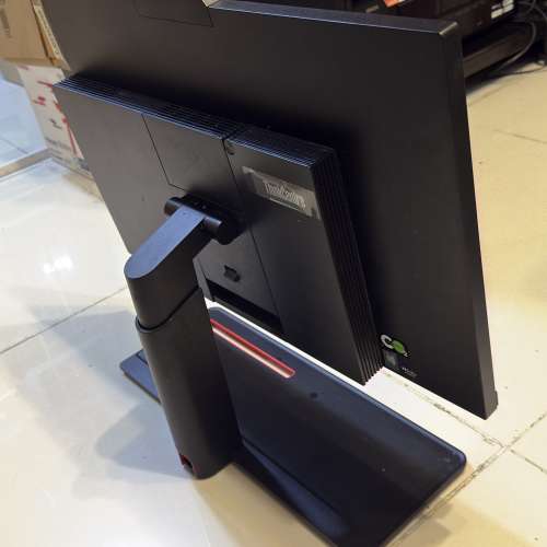 Lenovo Thinkcentra M90a AIO 一體式電腦