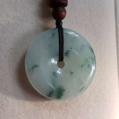糯冰飄綠花平安扣