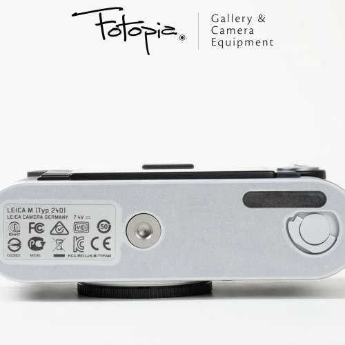 || Leica M (Typ 240) - Silver / 10771, like new with full packing ||