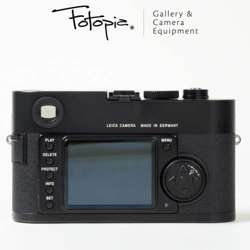 || Leica M8 - Black / 10701 with full packing (SC~4,000; CCD sensor) ||