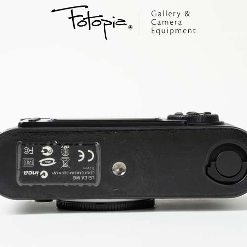 || Leica M8 - Black / 10701 with full packing (SC~4,000; CCD sensor) ||