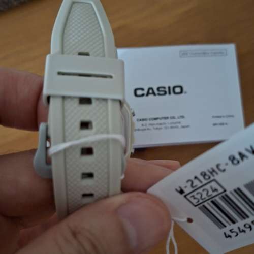 Casio ( 米灰白 ) New