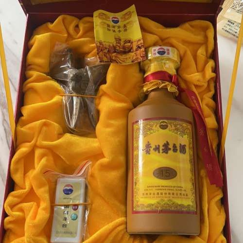 賣15年茅台