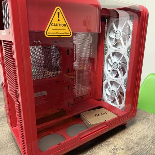 Hyte X50 Air wild cherry red