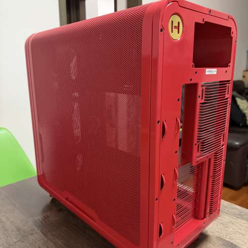 Hyte X50 Air wild cherry red