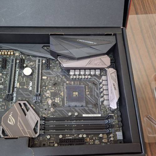 ASUS ROG CROSSHAIR VI HERO