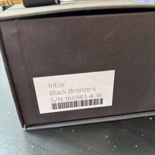 Inear black bronze