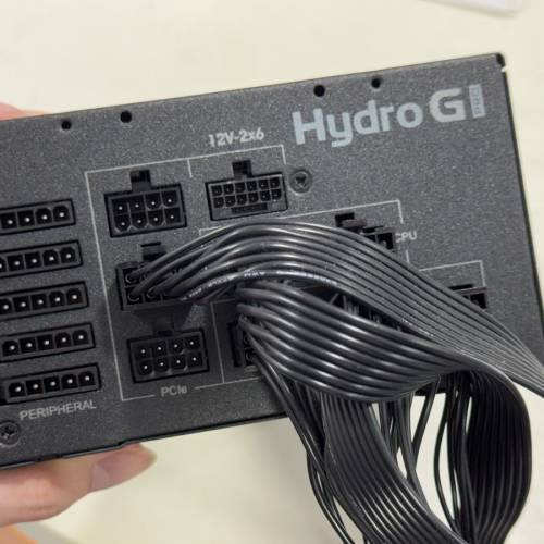 行貨FSP 1000W ATX3.0 金牌火牛