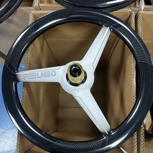 靚價 ( 買車直接升級更優惠 ) SUNCORD FEELNEO JAVA NEO 349 中鎖桶軸 碳纖維三刀輪組