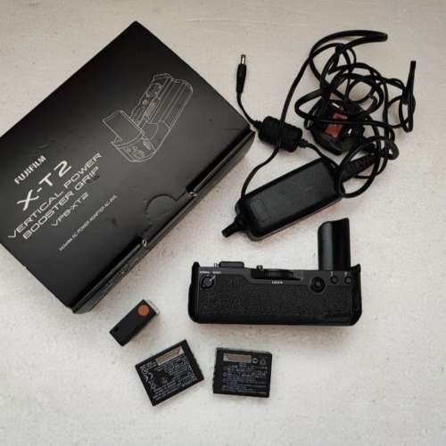 Fujifilm XT2 加 vertical power booster grip