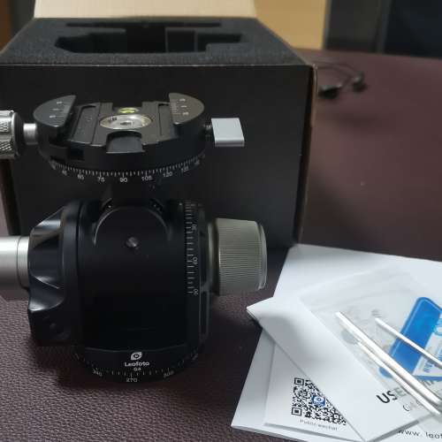Leofoto G4 geared head