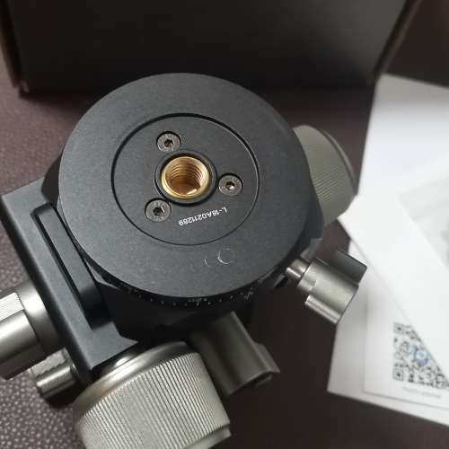 Leofoto G4 geared head