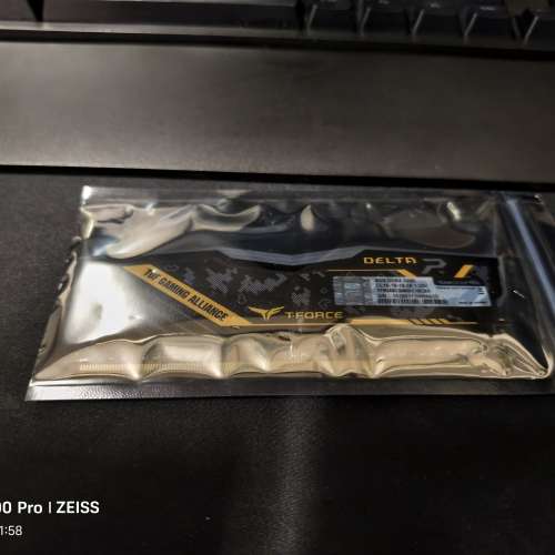 十銓 RGB DDR4 8Gb 3000hz