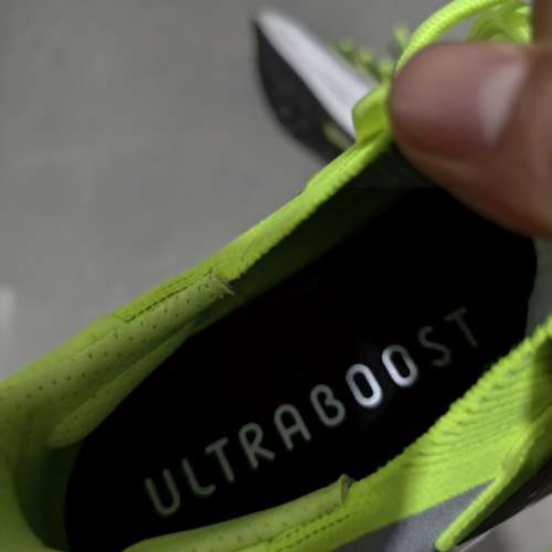 全新 Adidas Ultraboost 5 螢光綠色運動鞋 nike