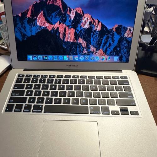 Apple Mac Book Air 2011