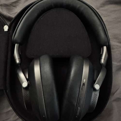 Bowers & Wilkins B&W Px8