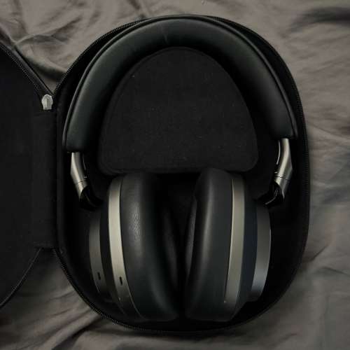 Bowers & Wilkins B&W Px8