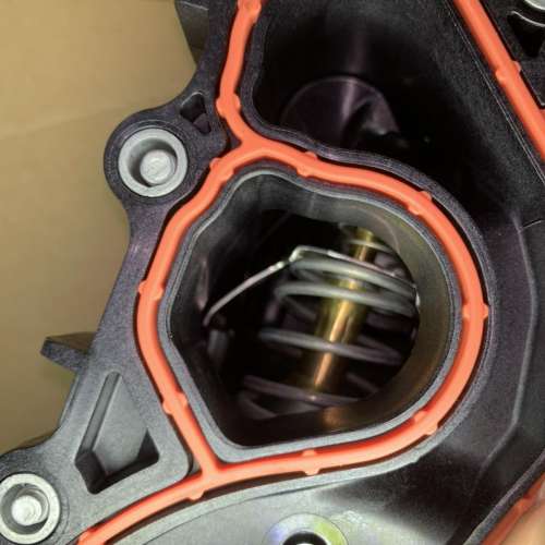 平治 更換 水箱 水泵 水箱水膽 機腳膠 偈躉膠 Engine 膠 GLA CLA w 117 W118