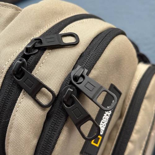 全新韓國NATIONAL geographic 胸包NATIONAL geographic bag NATIONAL geographic 袋