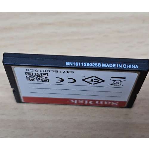 SanDisk Extreme PRO CompactFlash 記憶卡，容量64GB，讀寫速度達160MB/s。