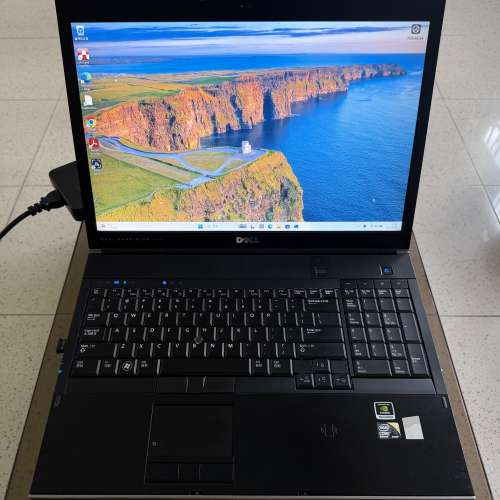 Dell Precision M6400 17 lnch Notebook Laptop ( 機面貼上保護膠）