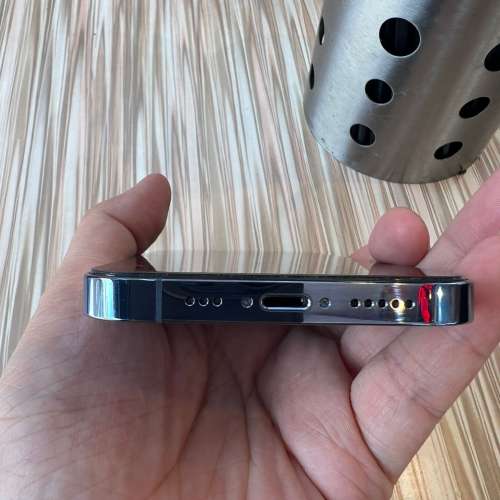 95 ％ new iPhone 13 Pro 1TB 香港行貨ZA/A機  91％原裝電