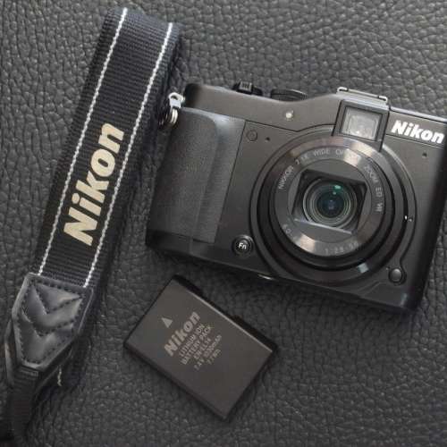 Nikon Coolpix P7000