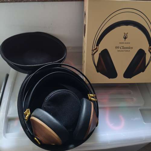 90% new Meze 99 classics walnut gold 行貨有保養