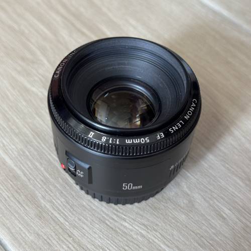 Canon EF 50mm f/1.8 II