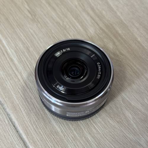 Sony E 16mm F2.8