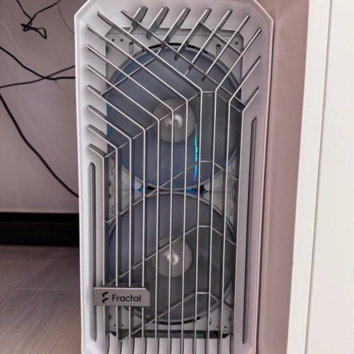 fractal-design Torrent Compact 白色RGB版機箱