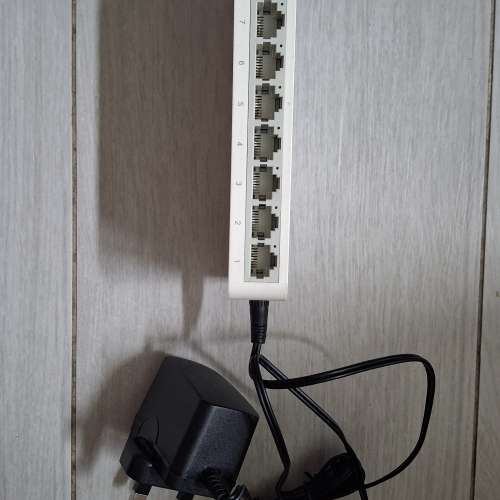 TP Link 8 ports switch