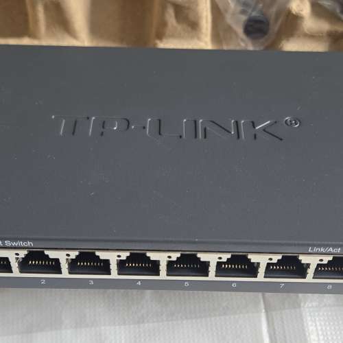 TL-SG1008D8埠 Gigabit 桌上型交換器