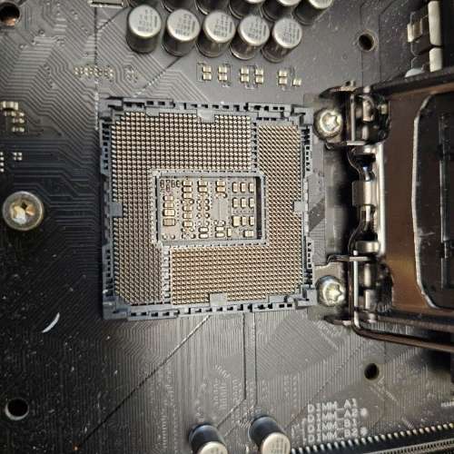ROG MAXIMUS XI HERO (WI-FI) 主機板