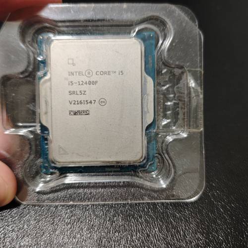 Intel i5  12400F