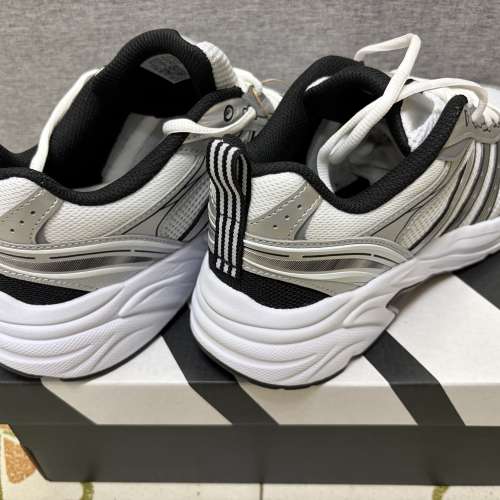 Adidas NEON FLUX 運動鞋 KI6371