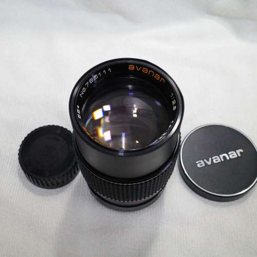 AVANAR MD 135mm f2.8 LENS FOR MINOLTA with built-in hood Made in Japan