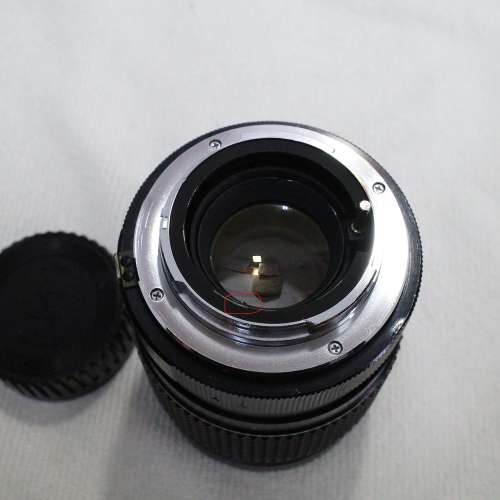 AVANAR MD 135mm f2.8 LENS FOR MINOLTA with built-in hood Made in Japan