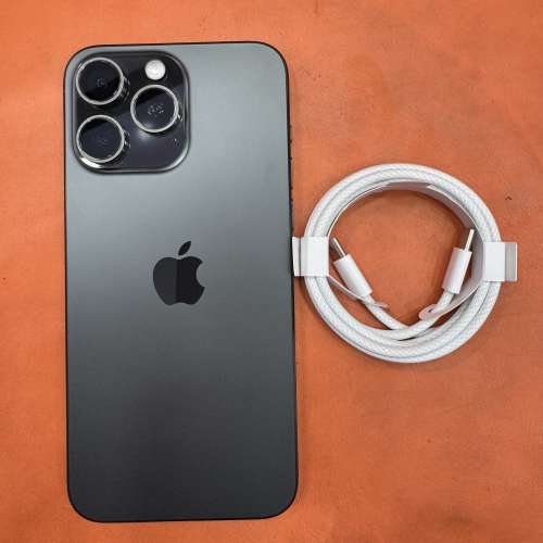 99%New iPhone 15 Pro Max 1TB 黑色 香港行貨  電池效能99% 有配件 自用首選超值