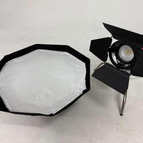 2 set Falconeye 2000pro LED 連barndoor及softbox