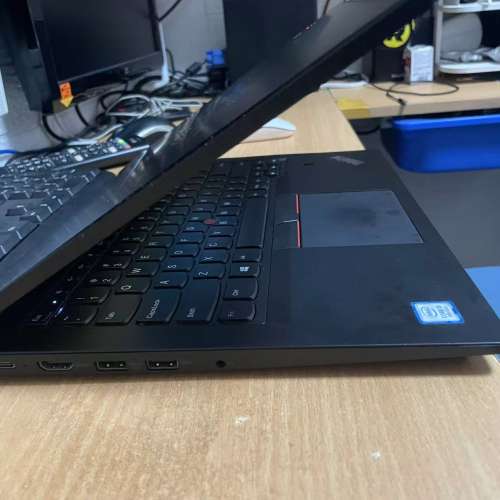 Lenovo ThinkPad E490 i5-8265U 512GB NVME M2 SSD