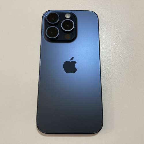 不議價 iPhone 15 pro 128gb 藍色 eSim + 一張實體sim 電池100%充電4次 what app 6...