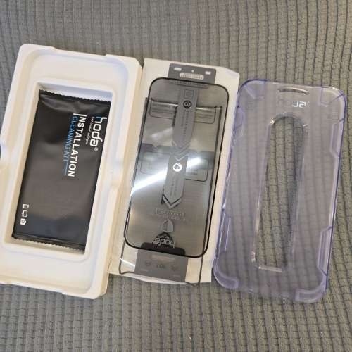 Hoda iphone 15promax / 15pro AR抗反光連電競磨砂玻璃貼，連貼膜神器，原裝行貨。