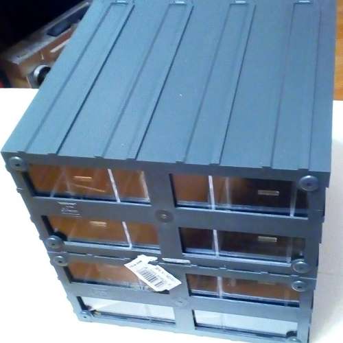 膠零件箱,全新,意大利製造,Cassettiera Terry drawer.