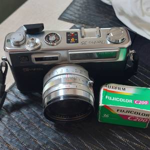 Yashica Electro 35 GS Rangefinder Film Camera w/45mm f1.7 Lens