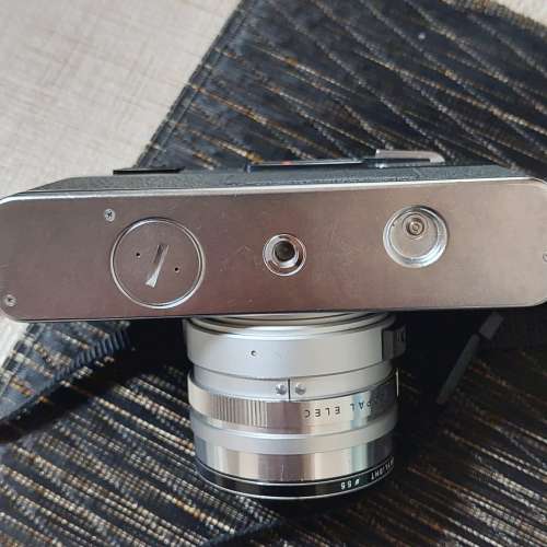 Yashica Electro 35 GS Rangefinder Film Camera w/45mm f1.7 Lens