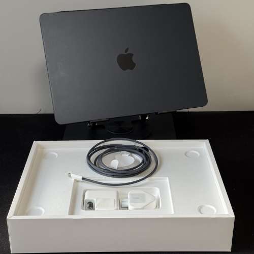 MacBook Air M2 16gb ram 512 SSD with AppleCare+
