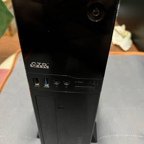 細電腦主機一部配置睇內容有獨立顯卡